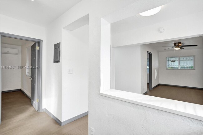 Building Photo - 249 SW 4th St