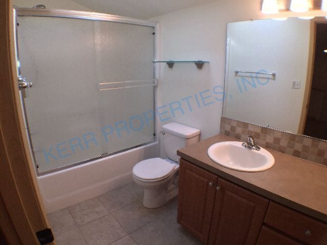 Building Photo - FREE RENT! Charming 3-Bed Home with 1.5 Ba...