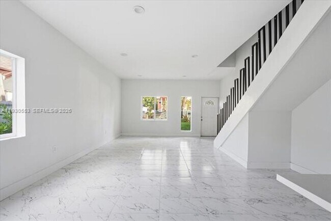 Building Photo - 1126 NW 28th St