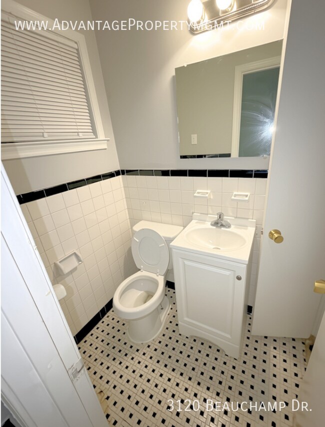 Building Photo - 3120 Beauchamp Dr