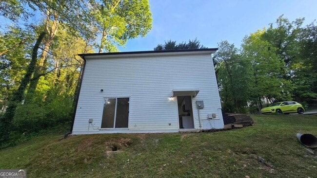 Building Photo - 3025 Mangum Dr