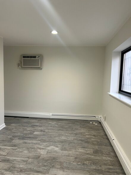 Studio - 17-19 68th St