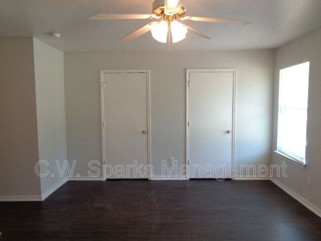 Building Photo - 13651 Biggs St