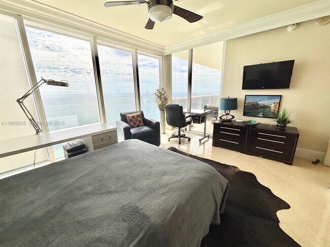 Building Photo - 1830 S Ocean Dr