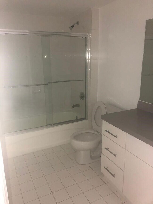 Building Photo - 816 NW 11th St