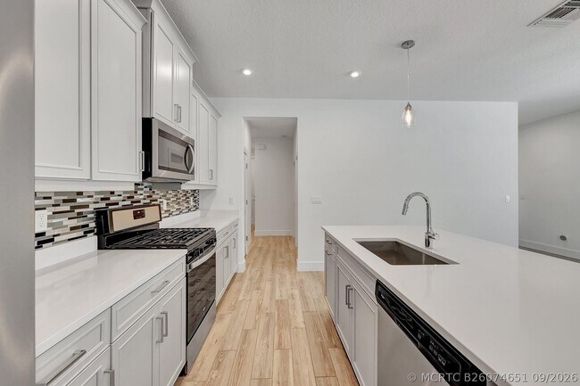 Building Photo - 11551 Viridian Blvd