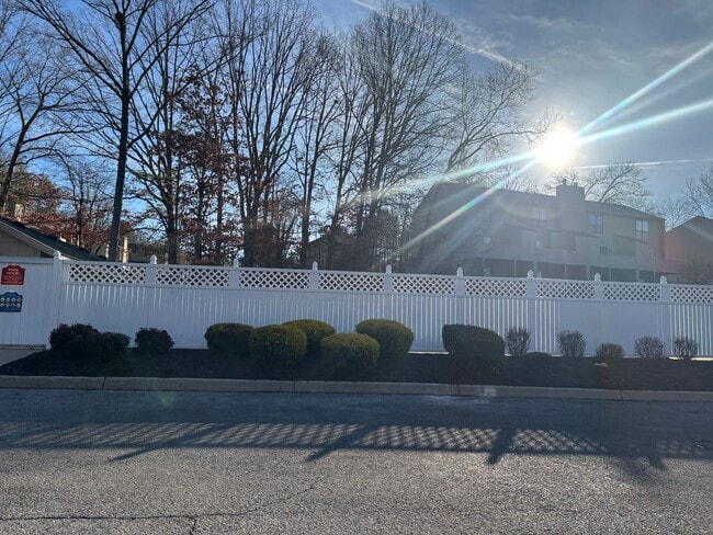 Building Photo - 7203 Woods Crossing Dr