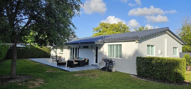 Building Photo - 10900 SW 107th Ave