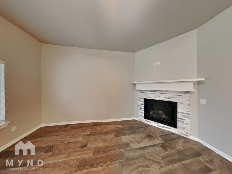Building Photo - 9101 NW 124th St