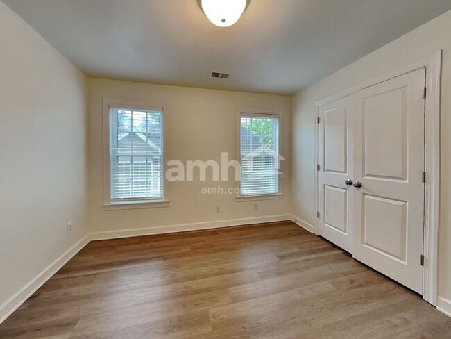 Building Photo - 4610 Baylor St