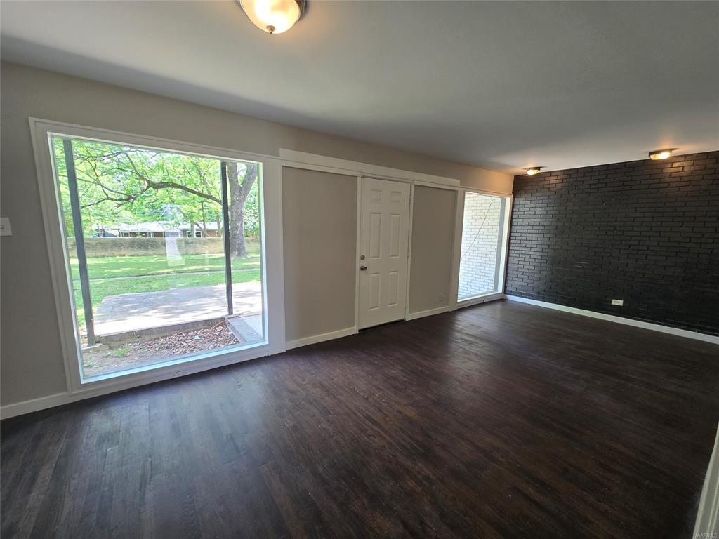 Building Photo - 3709 Wesley Dr