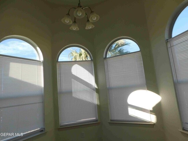 Building Photo - 12736 Tierra Sonora Dr