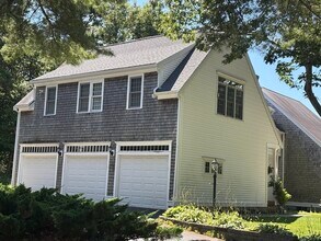 Building Photo - 65 Lakewood Dr