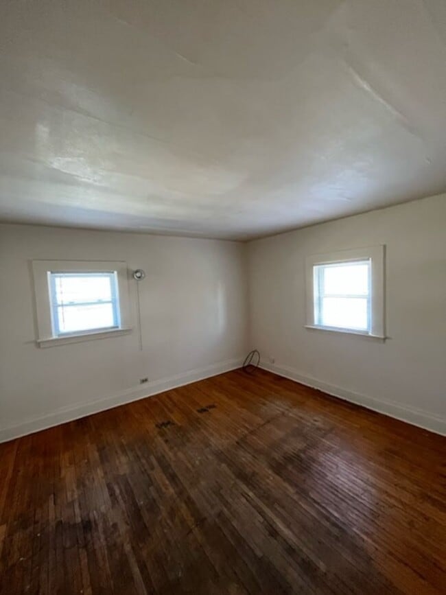 Building Photo - 271