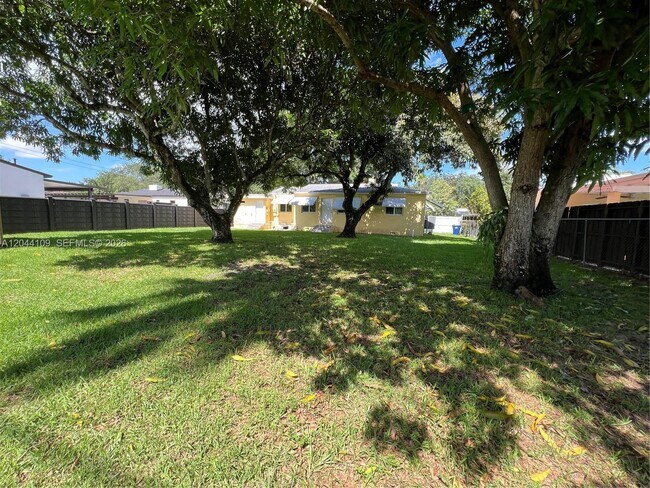 Building Photo - 432 Palmetto Dr