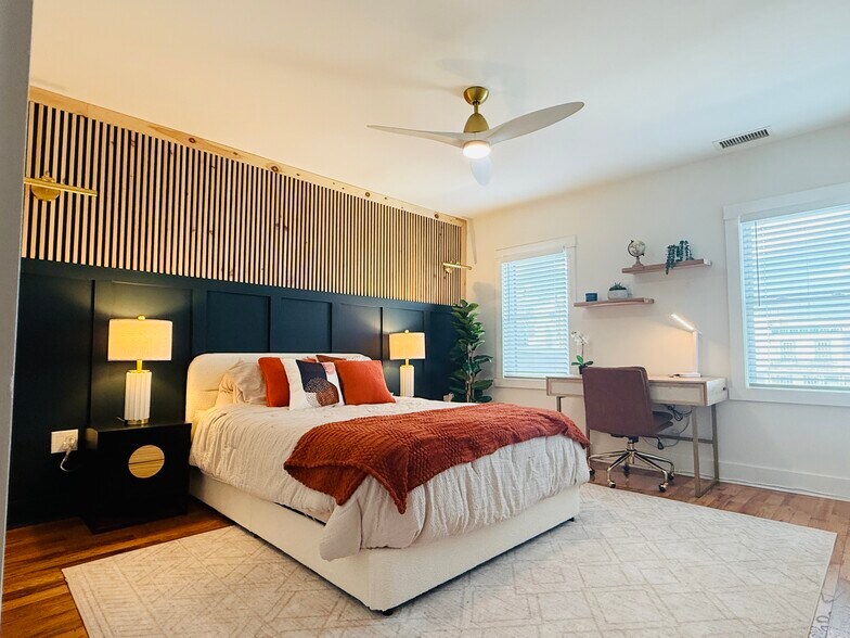 bedroom - 2504 E York St