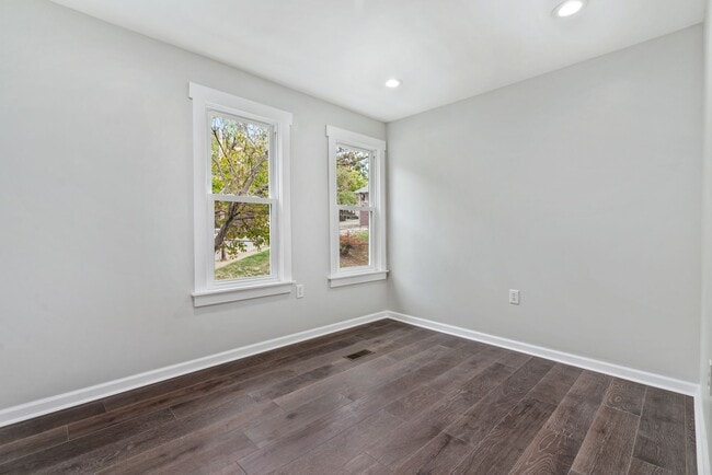 Building Photo - Beautiful Fully Renovated 3 Bedroom Home In Swissvale.  Available Immediately.