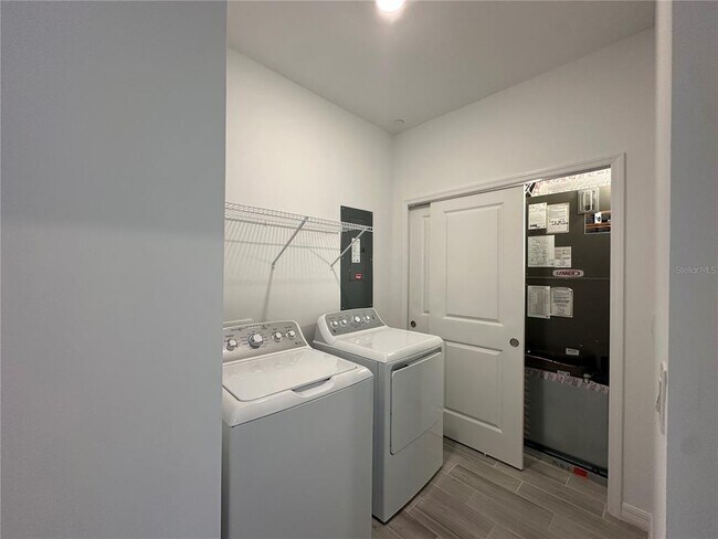 Building Photo - 23819 Collina Way