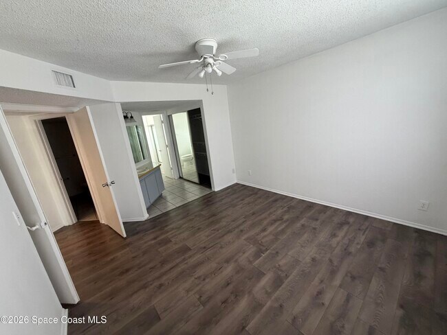 Building Photo - 975 Sonesta Ave NE