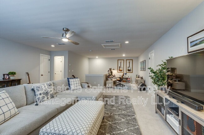 Building Photo - 1050 Nolencrest Dr