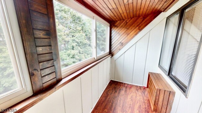 Building Photo - 2 Hackensack St