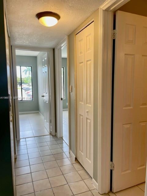 Building Photo - 613 N University Dr