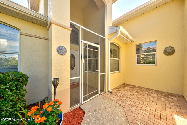 Building Photo - 1937 Golf Vista Blvd