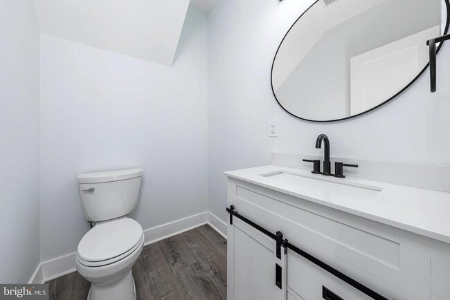 Building Photo - 3547 Finlaw Ave