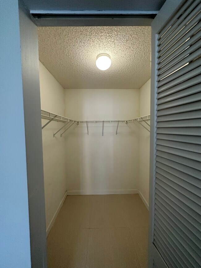 Building Photo - 6726 SW 130th Pl