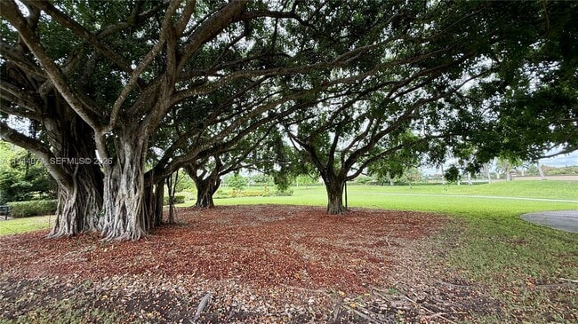 Building Photo - 2617 SE 27th Dr