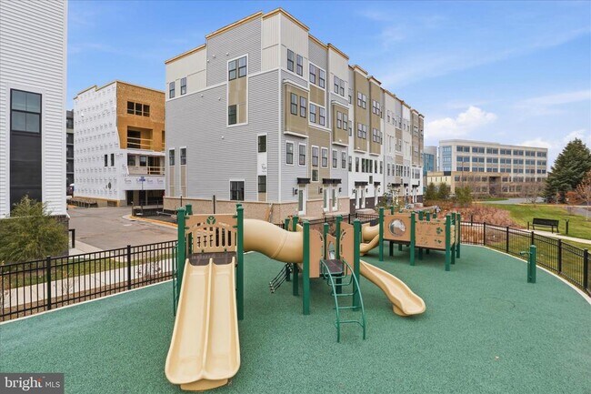 Building Photo - 4768 SULLY POINT Ln