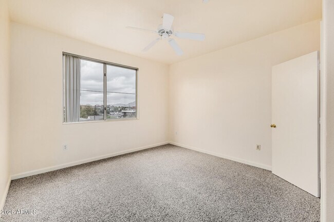 Building Photo - 3302 N 7th St