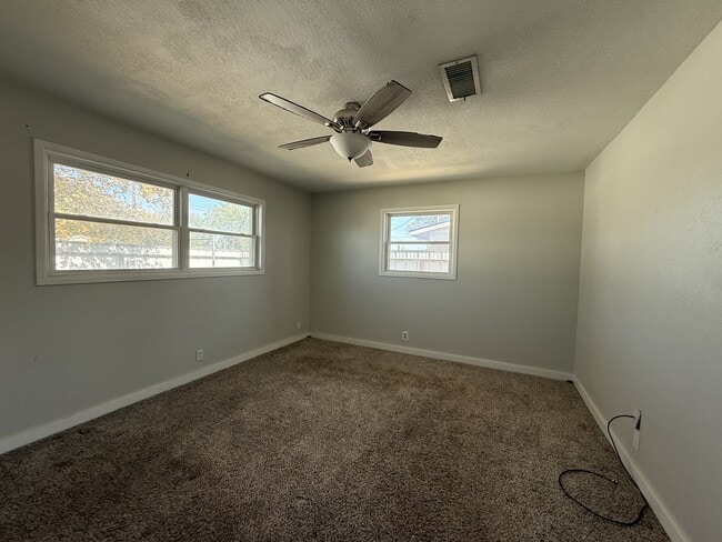 Building Photo - 3412 Baumann Ave