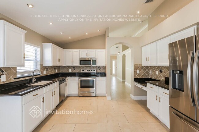 Building Photo - 10206 Hunters Haven Blvd