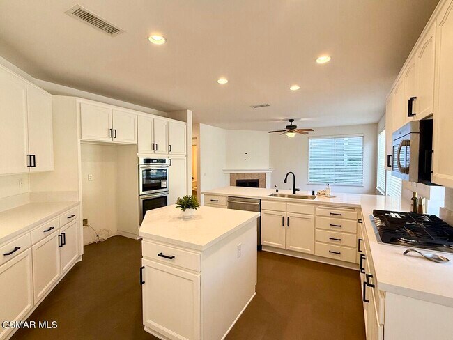 Building Photo - 2659 Capella Way