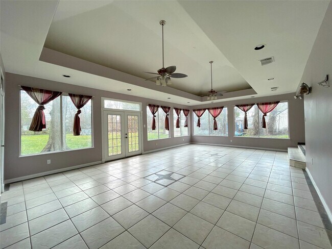 Building Photo - 7230 Sims Dr