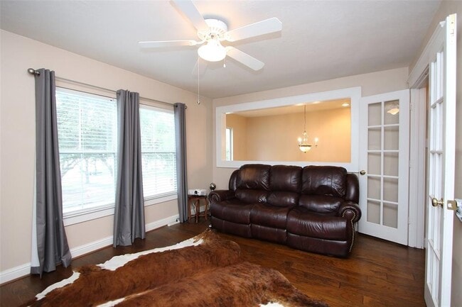 Building Photo - 16242 Pine Thorn Dr