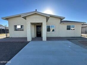 Building Photo - 7224 Dale Rd