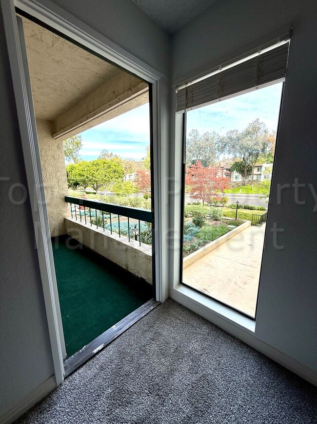 Building Photo - ***Cozy 1 Bed / 1 Bath Condo in Tierrasant...