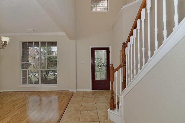 Building Photo - 35 Ebony Oaks Pl