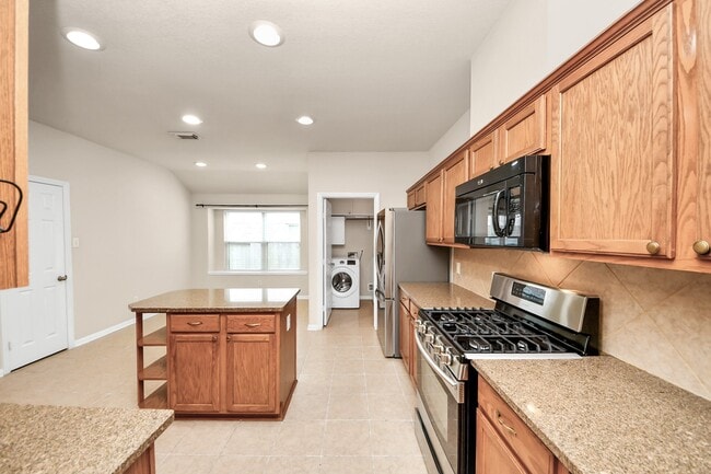 Building Photo - 7730 Trail Hollow