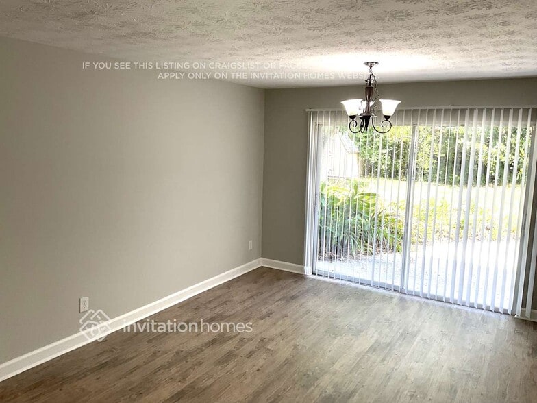 Building Photo - 4633 Waverly Ln