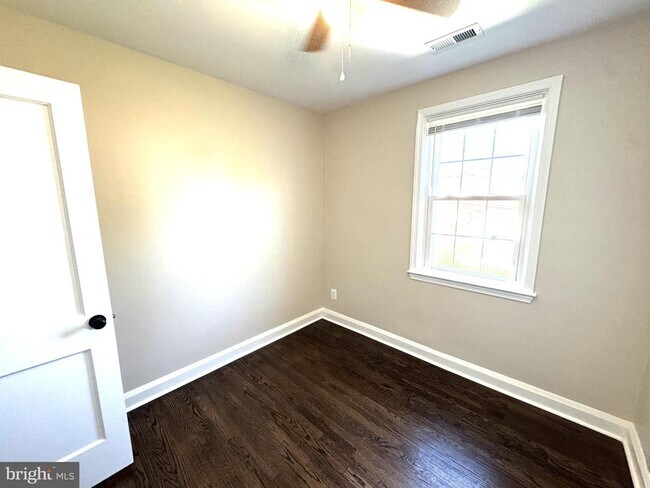 Building Photo - 8130 Loch Raven Blvd