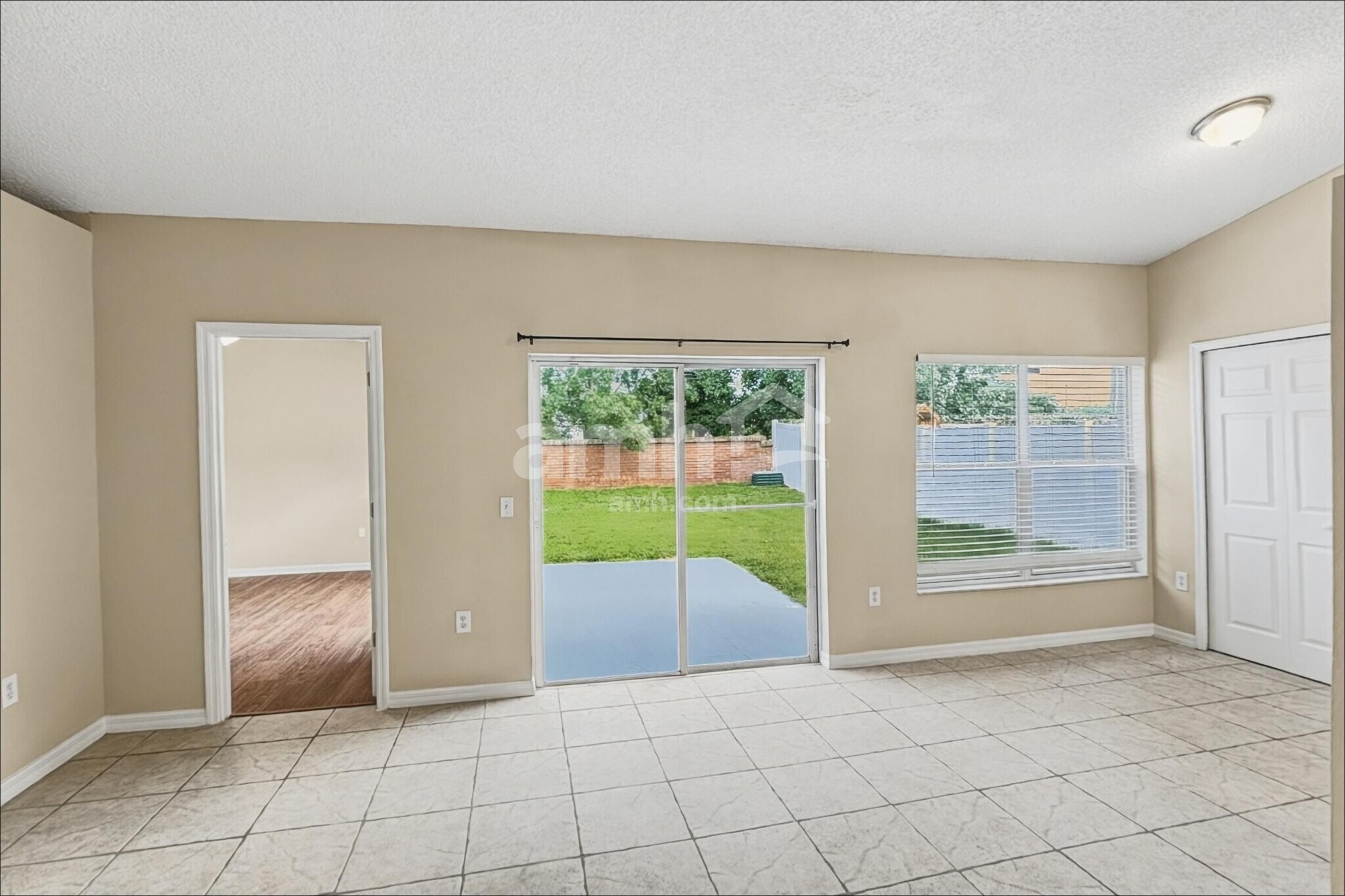 Building Photo - 2423 Hybrid Dr