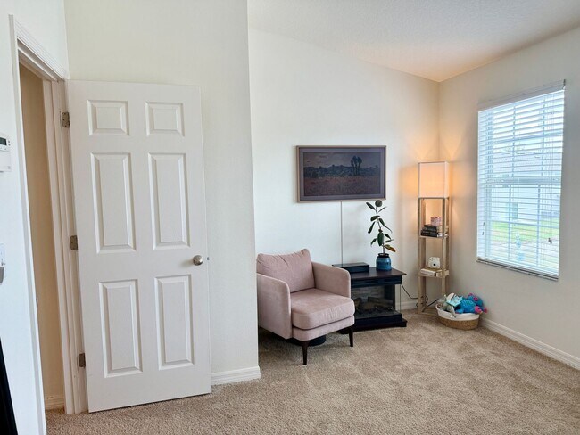 Building Photo - Sawgrass Village Townhomes 3/2.5/1 - Friendly Neighborhood lifestyle