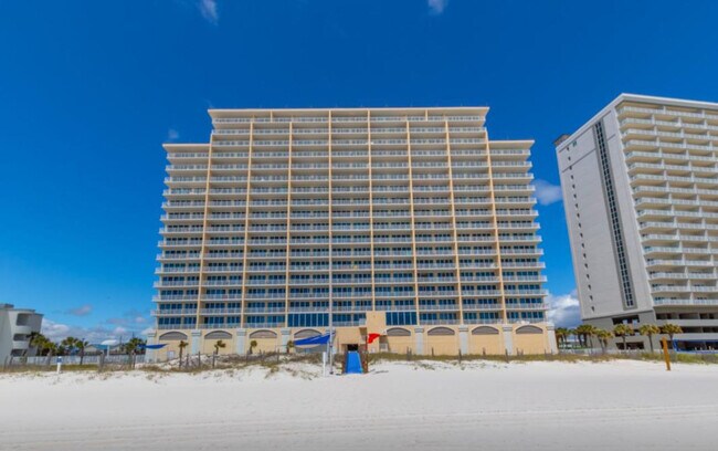 Building Photo - 365 E Beach Blvd