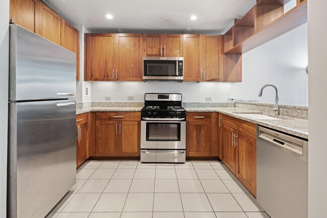 Building Photo - 20 Newport Pkwy