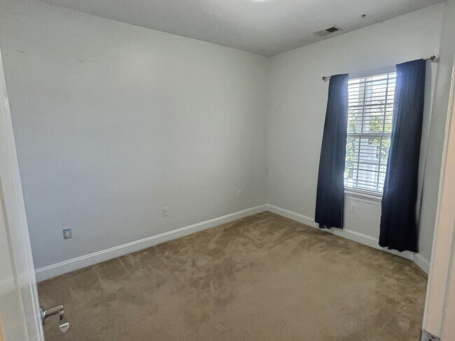 Building Photo - 4933 Crab Pond Ct