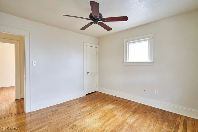 Building Photo - 8606 Vineyard Ave