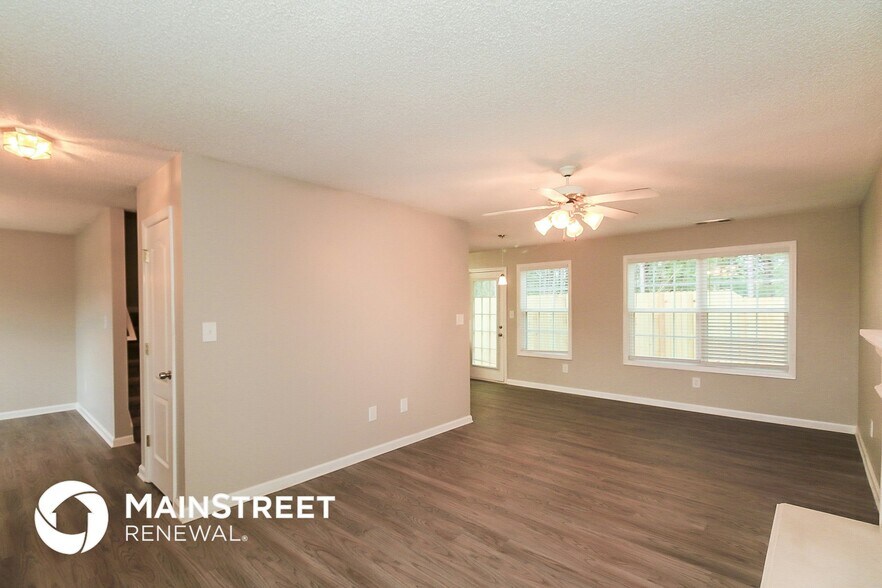 Building Photo - 4895 Wolfcreek View
